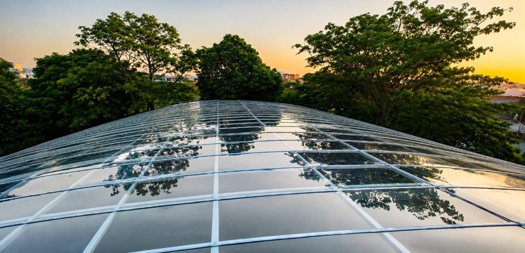 Polycarbonate Sheets for Modern Industrial & Architectural Roofing